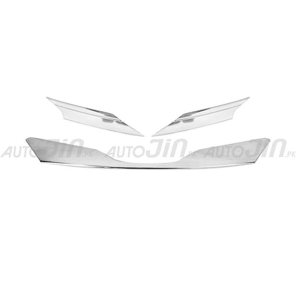 Toyota Yaris Front Grille 3 pcs Chrome 2020